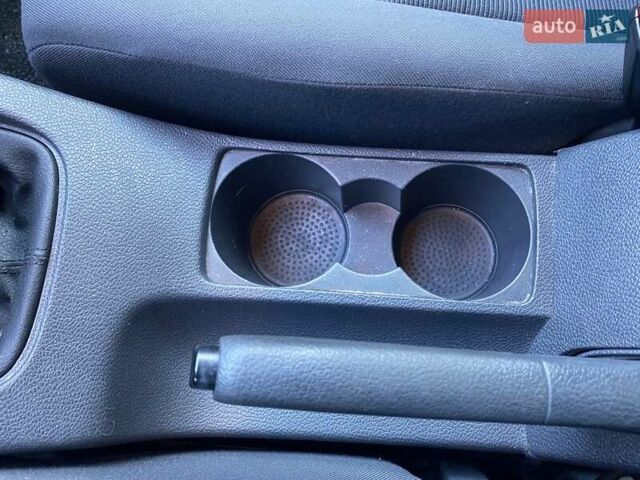 Синий Фольксваген Гольф, объемом двигателя 1.4 л и пробегом 175 тыс. км за 5299 $, фото 42 на Automoto.ua