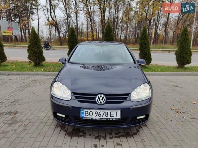 Синий Фольксваген Гольф, объемом двигателя 1.4 л и пробегом 212 тыс. км за 3900 $, фото 1 на Automoto.ua
