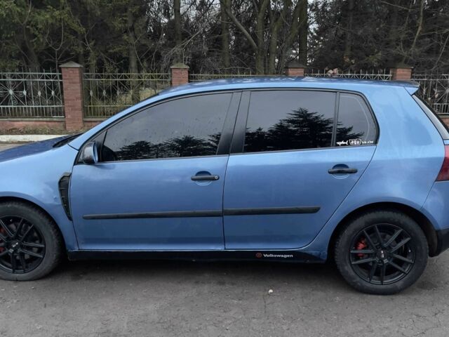 Синий Фольксваген Гольф, объемом двигателя 2 л и пробегом 400 тыс. км за 5500 $, фото 3 на Automoto.ua