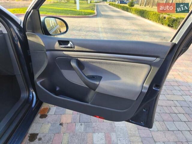 Синий Фольксваген Гольф, объемом двигателя 1.6 л и пробегом 174 тыс. км за 5500 $, фото 35 на Automoto.ua