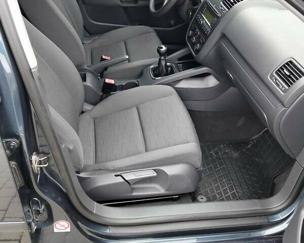 Синий Фольксваген Гольф, объемом двигателя 1.39 л и пробегом 217 тыс. км за 4750 $, фото 30 на Automoto.ua