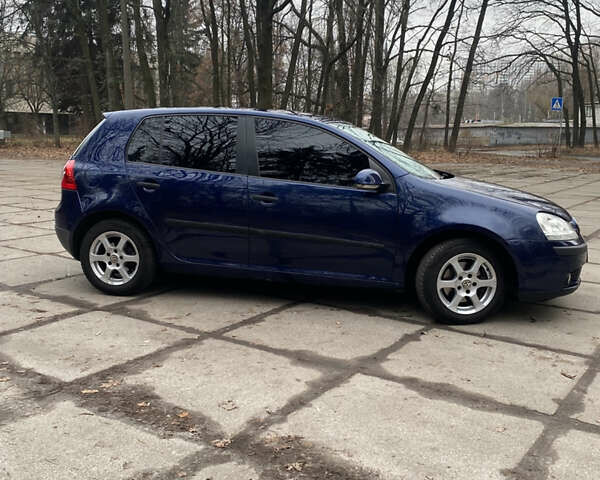 Синий Фольксваген Гольф, объемом двигателя 1.6 л и пробегом 230 тыс. км за 5300 $, фото 5 на Automoto.ua