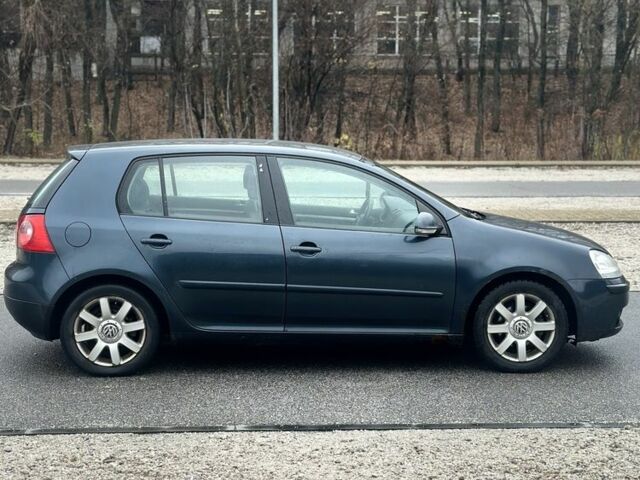 Синий Фольксваген Гольф, объемом двигателя 1.6 л и пробегом 300 тыс. км за 1999 $, фото 5 на Automoto.ua