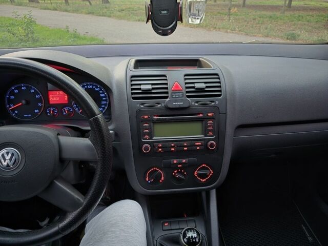 Синий Фольксваген Гольф, объемом двигателя 1.6 л и пробегом 250 тыс. км за 5700 $, фото 9 на Automoto.ua