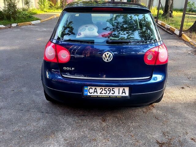 Синий Фольксваген Гольф, объемом двигателя 1.4 л и пробегом 312 тыс. км за 4800 $, фото 1 на Automoto.ua