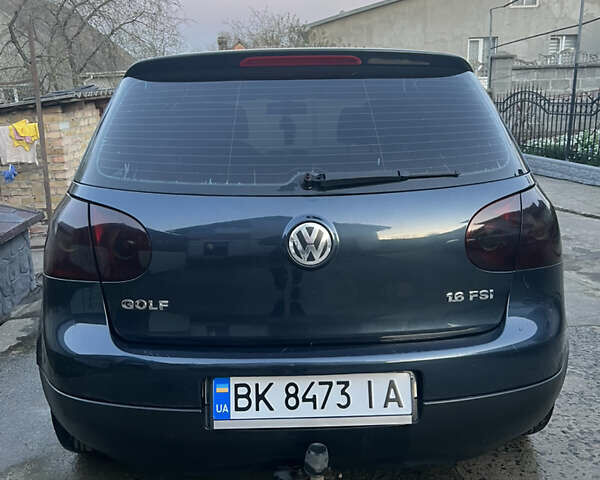 Синий Фольксваген Гольф, объемом двигателя 1.6 л и пробегом 240 тыс. км за 5700 $, фото 1 на Automoto.ua