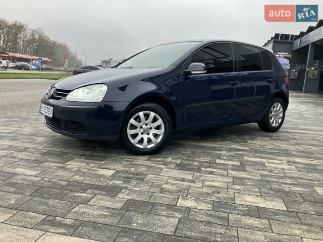 Синий Фольксваген Гольф, объемом двигателя 1.4 л и пробегом 170 тыс. км за 5600 $, фото 1 на Automoto.ua