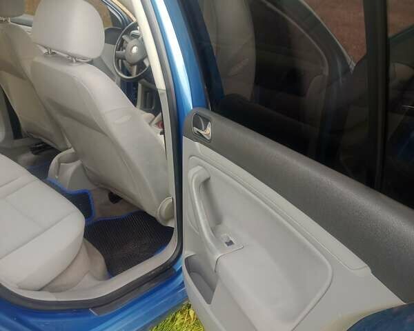 Синий Фольксваген Гольф, объемом двигателя 1.9 л и пробегом 314 тыс. км за 5150 $, фото 35 на Automoto.ua