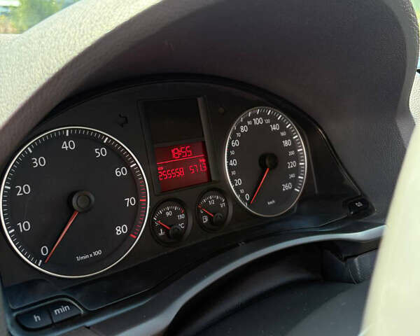 Синий Фольксваген Гольф, объемом двигателя 1.6 л и пробегом 386 тыс. км за 4700 $, фото 10 на Automoto.ua