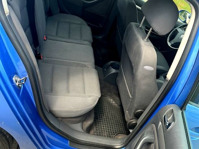 Синій Фольксваген Гольф, об'ємом двигуна 1.6 л та пробігом 250 тис. км за 4950 $, фото 5 на Automoto.ua