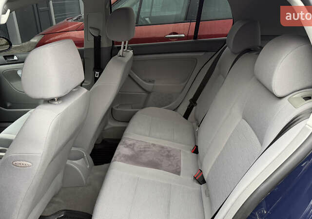 Синий Фольксваген Гольф, объемом двигателя 1.4 л и пробегом 170 тыс. км за 5600 $, фото 20 на Automoto.ua