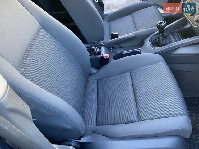 Синий Фольксваген Гольф, объемом двигателя 1.4 л и пробегом 175 тыс. км за 5299 $, фото 34 на Automoto.ua