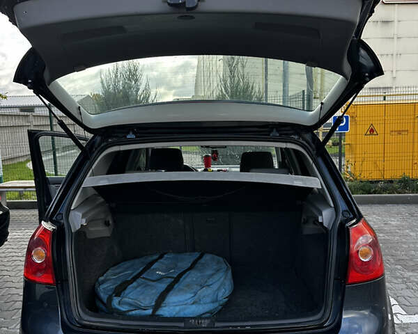 Синий Фольксваген Гольф, объемом двигателя 1.6 л и пробегом 270 тыс. км за 5800 $, фото 6 на Automoto.ua