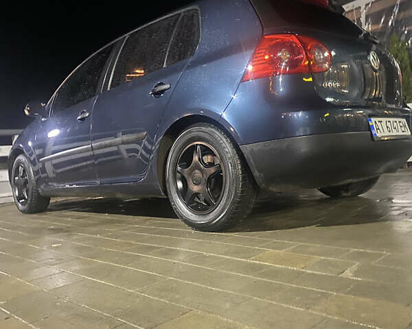 Синий Фольксваген Гольф, объемом двигателя 1.6 л и пробегом 285 тыс. км за 5300 $, фото 2 на Automoto.ua