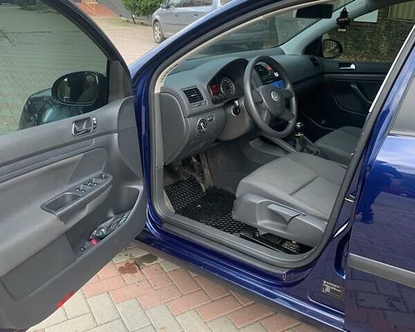 Фольксваген Гольф 2004 у Вінниці на Automoto.ua Синій Фольксваген Гольф, об'ємом двигуна 1.39 л та пробігом 205 тис. км за 5300 $, фото 10 на Automoto.ua