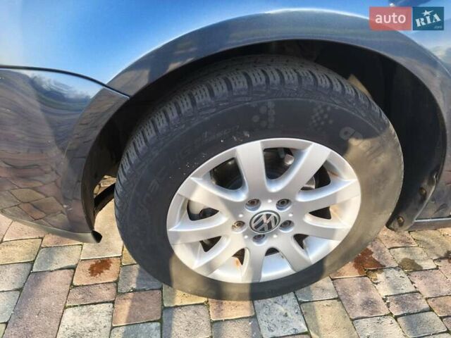 Синий Фольксваген Гольф, объемом двигателя 1.6 л и пробегом 174 тыс. км за 5500 $, фото 11 на Automoto.ua