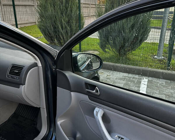 Синій Фольксваген Гольф, об'ємом двигуна 1.6 л та пробігом 270 тис. км за 4999 $, фото 22 на Automoto.ua