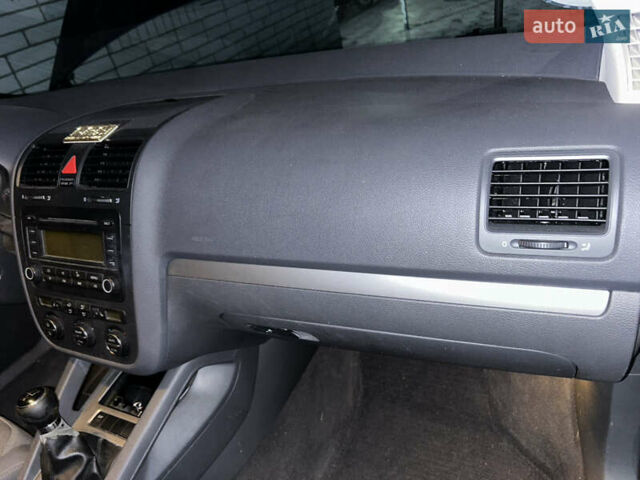 Синій Фольксваген Гольф, об'ємом двигуна 1.6 л та пробігом 212 тис. км за 5200 $, фото 16 на Automoto.ua