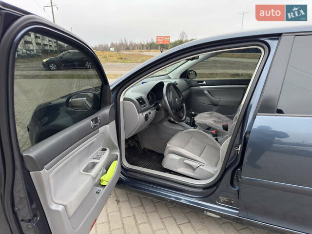 Синий Фольксваген Гольф, объемом двигателя 1.98 л и пробегом 279 тыс. км за 5500 $, фото 5 на Automoto.ua