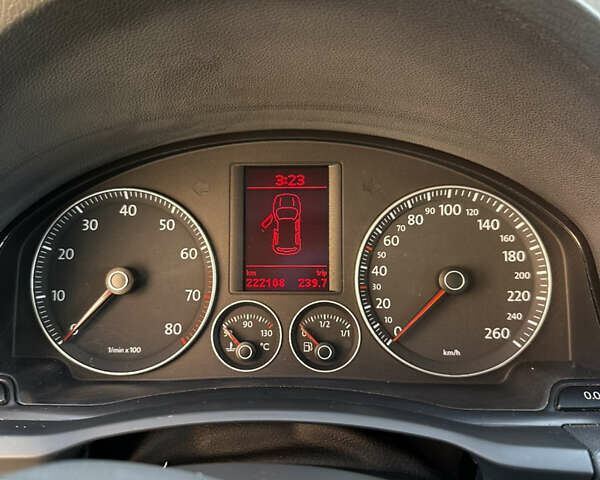Синий Фольксваген Гольф, объемом двигателя 1.6 л и пробегом 222 тыс. км за 5900 $, фото 23 на Automoto.ua