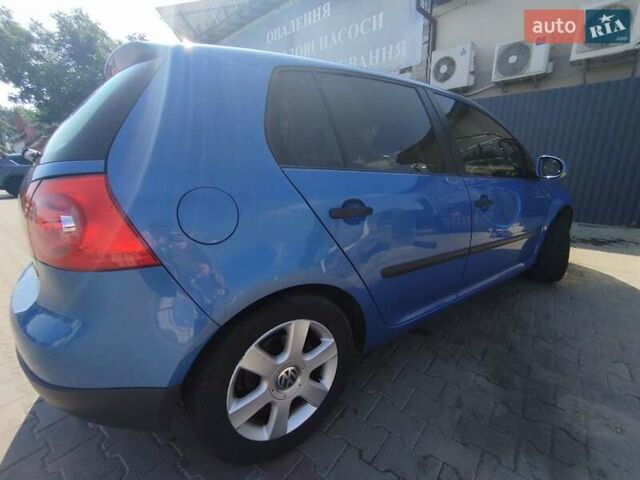 Синий Фольксваген Гольф, объемом двигателя 1.6 л и пробегом 253 тыс. км за 4900 $, фото 1 на Automoto.ua