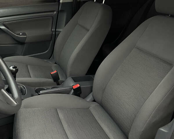 Синій Фольксваген Гольф, об'ємом двигуна 1.4 л та пробігом 161 тис. км за 3500 $, фото 38 на Automoto.ua