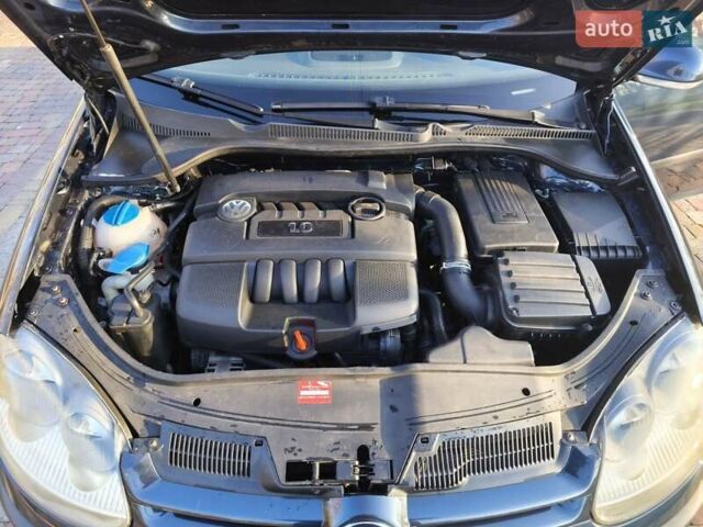 Синий Фольксваген Гольф, объемом двигателя 1.6 л и пробегом 174 тыс. км за 5500 $, фото 46 на Automoto.ua