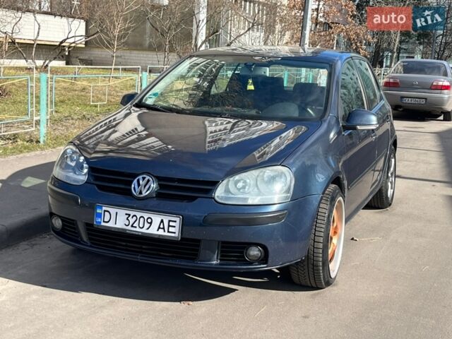 Синий Фольксваген Гольф, объемом двигателя 1.6 л и пробегом 249 тыс. км за 3895 $, фото 1 на Automoto.ua