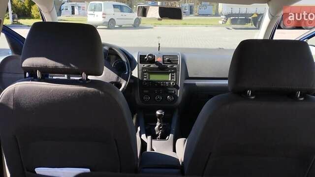 Синій Фольксваген Гольф, об'ємом двигуна 1.6 л та пробігом 273 тис. км за 4750 $, фото 27 на Automoto.ua