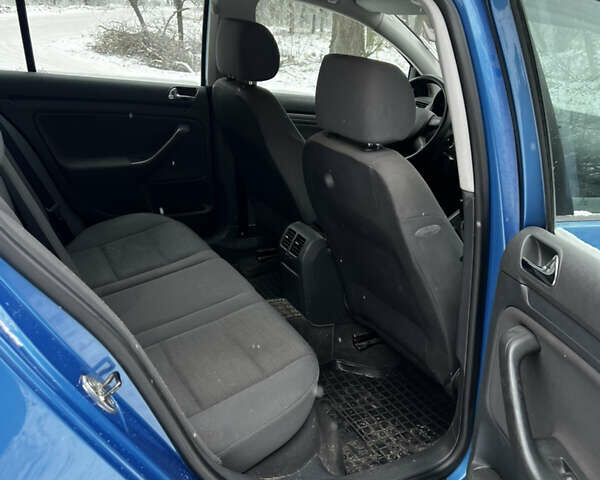 Синий Фольксваген Гольф, объемом двигателя 1.4 л и пробегом 220 тыс. км за 5300 $, фото 11 на Automoto.ua