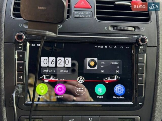 Синій Фольксваген Гольф, об'ємом двигуна 1.39 л та пробігом 244 тис. км за 4000 $, фото 12 на Automoto.ua