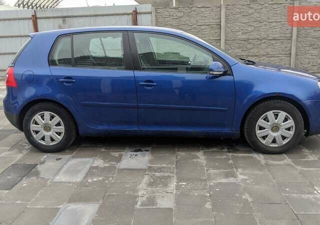 Синий Фольксваген Гольф, объемом двигателя 1.9 л и пробегом 247 тыс. км за 4499 $, фото 3 на Automoto.ua