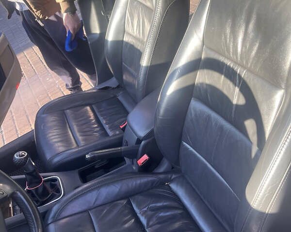 Синий Фольксваген Гольф, объемом двигателя 2 л и пробегом 221 тыс. км за 4900 $, фото 17 на Automoto.ua