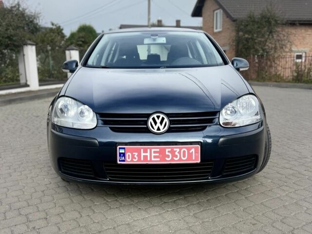 Синий Фольксваген Гольф, объемом двигателя 1.6 л и пробегом 250 тыс. км за 5500 $, фото 4 на Automoto.ua