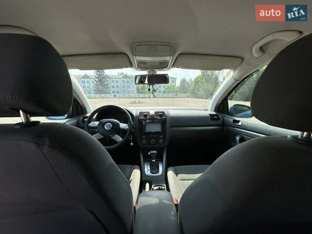 Синий Фольксваген Гольф, объемом двигателя 1.9 л и пробегом 285 тыс. км за 5500 $, фото 9 на Automoto.ua