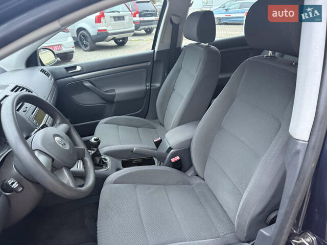 Синий Фольксваген Гольф, объемом двигателя 1.6 л и пробегом 171 тыс. км за 5350 $, фото 15 на Automoto.ua