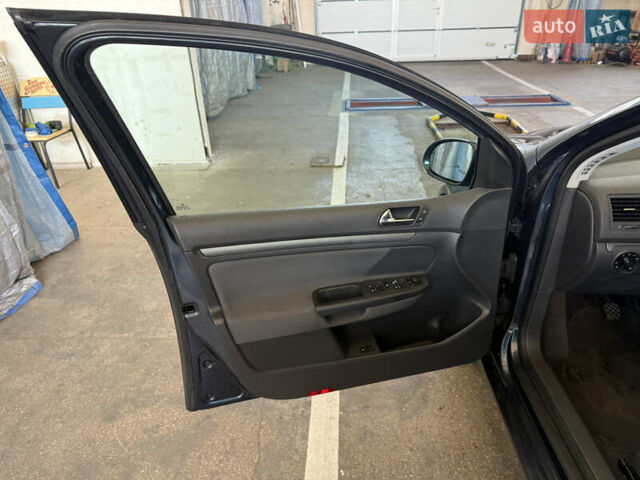 Синий Фольксваген Гольф, объемом двигателя 1.6 л и пробегом 171 тыс. км за 5350 $, фото 25 на Automoto.ua