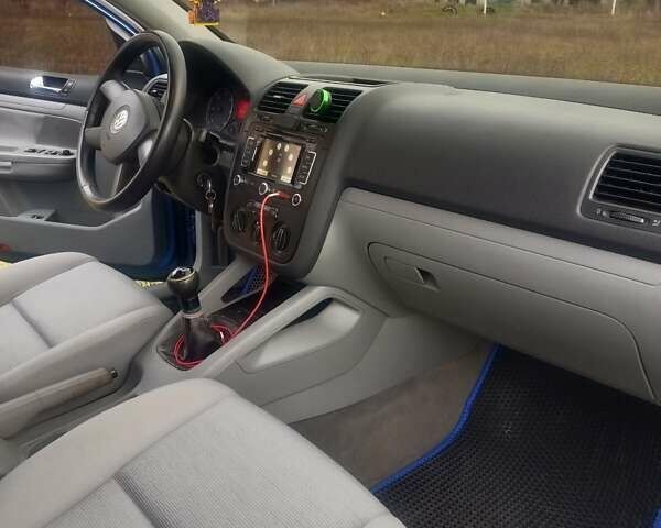 Синий Фольксваген Гольф, объемом двигателя 1.9 л и пробегом 314 тыс. км за 5150 $, фото 36 на Automoto.ua