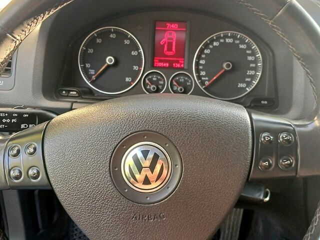 Синий Фольксваген Гольф, объемом двигателя 1.6 л и пробегом 230 тыс. км за 5300 $, фото 9 на Automoto.ua