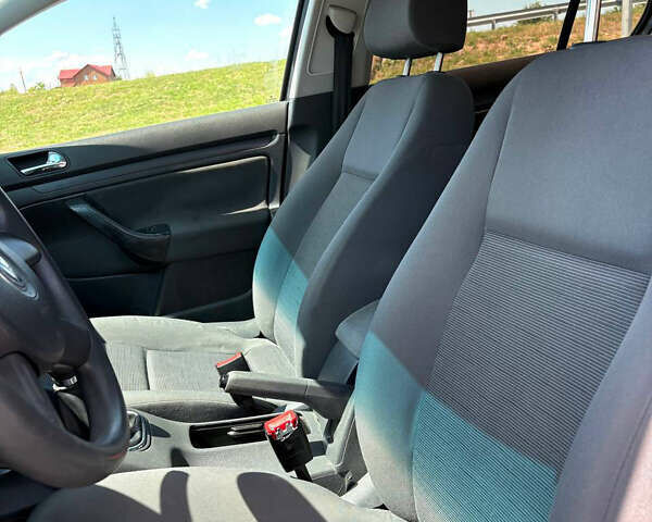 Синий Фольксваген Гольф, объемом двигателя 1.6 л и пробегом 386 тыс. км за 4700 $, фото 18 на Automoto.ua