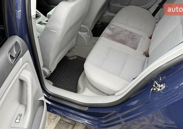 Синий Фольксваген Гольф, объемом двигателя 1.4 л и пробегом 170 тыс. км за 5600 $, фото 32 на Automoto.ua