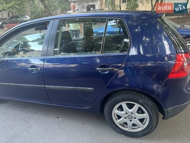 Синий Фольксваген Гольф, объемом двигателя 1.6 л и пробегом 286 тыс. км за 6500 $, фото 2 на Automoto.ua