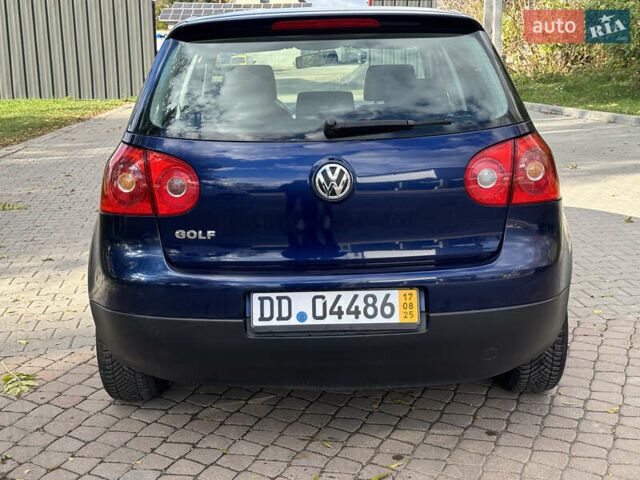 Синий Фольксваген Гольф, объемом двигателя 1.6 л и пробегом 214 тыс. км за 6350 $, фото 23 на Automoto.ua