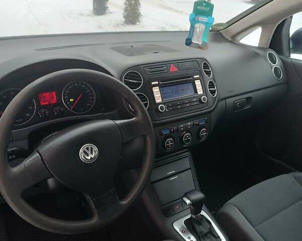 Синий Фольксваген Гольф, объемом двигателя 1.6 л и пробегом 286 тыс. км за 5700 $, фото 15 на Automoto.ua