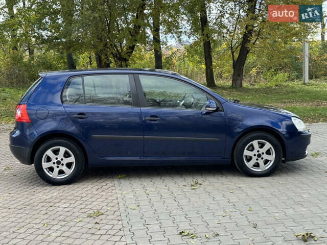 Синий Фольксваген Гольф, объемом двигателя 1.6 л и пробегом 214 тыс. км за 6350 $, фото 70 на Automoto.ua