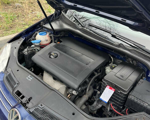 Синій Фольксваген Гольф, об'ємом двигуна 1.39 л та пробігом 180 тис. км за 5750 $, фото 24 на Automoto.ua