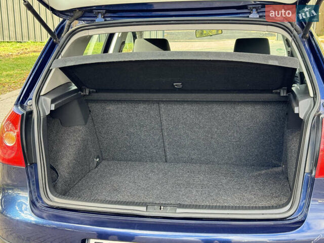 Синий Фольксваген Гольф, объемом двигателя 1.6 л и пробегом 214 тыс. км за 6350 $, фото 29 на Automoto.ua