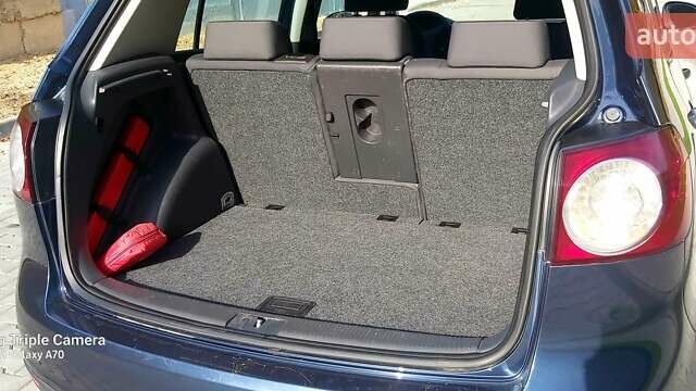 Синий Фольксваген Гольф, объемом двигателя 1.6 л и пробегом 252 тыс. км за 5000 $, фото 6 на Automoto.ua