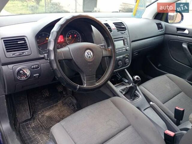 Синий Фольксваген Гольф, объемом двигателя 1.4 л и пробегом 259 тыс. км за 5200 $, фото 6 на Automoto.ua