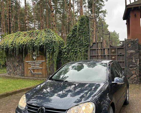 Синий Фольксваген Гольф, объемом двигателя 1.6 л и пробегом 252 тыс. км за 5350 $, фото 3 на Automoto.ua